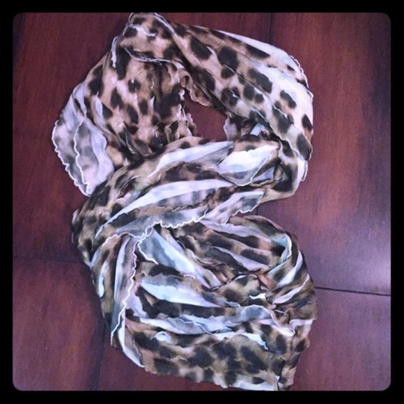 Leopard/cheetah animal print Infiniti scarf - Picture 5 of 5